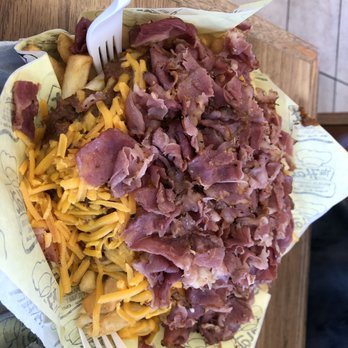 The Hat - Chili cheese fries with pastrami - American Near Me - Lake Forest, California The Hat - Chili cheese fries with pastrami - American Near Me - Lake Forest, California