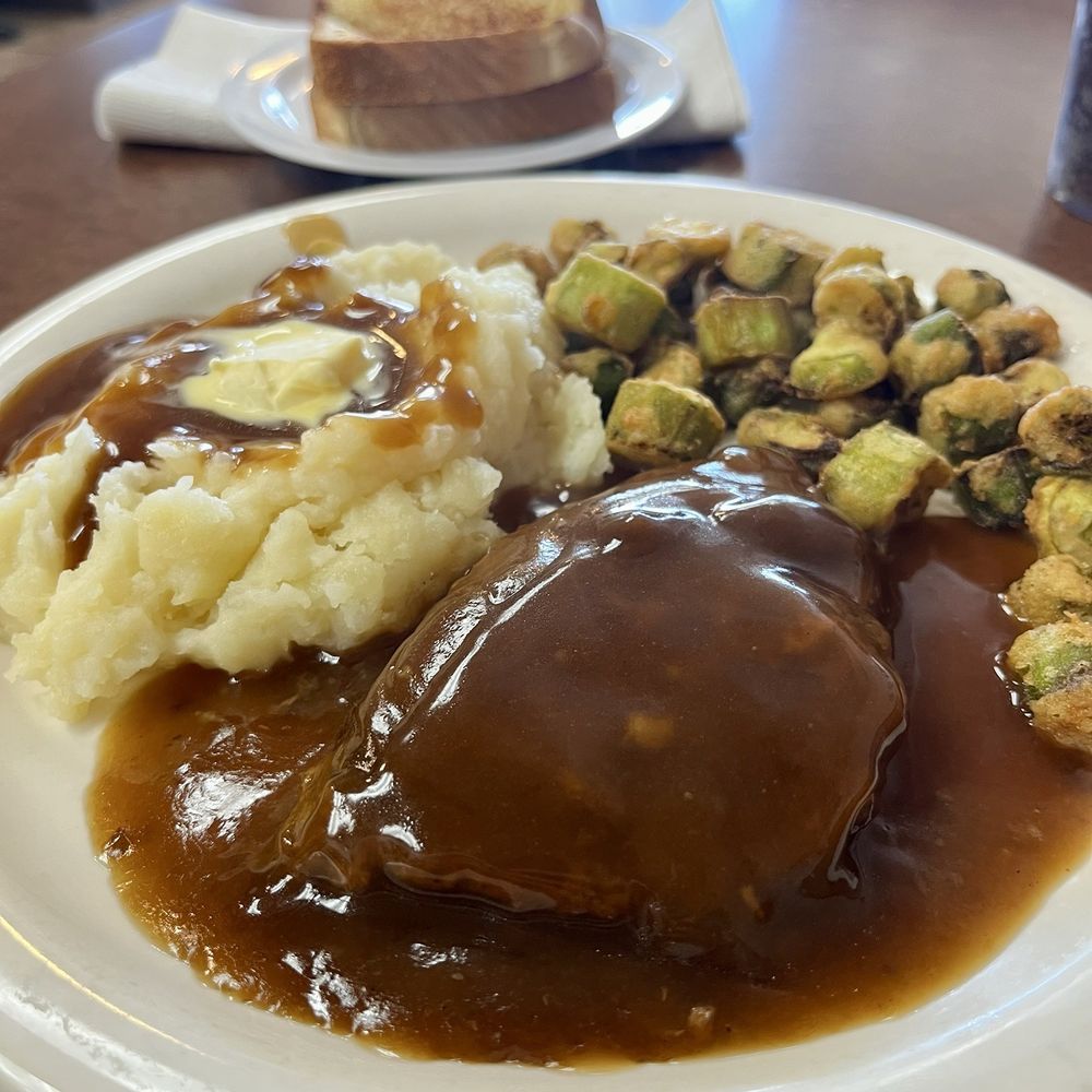 Dino's Restaurant - County Style Steak, masked potatoes with brown gravy and fried okra - Italian Near Me - Elizabethton, Tennessee Dino's Restaurant - County Style Steak, masked potatoes with brown gravy and fried okra - Italian Near Me - Elizabethton, Tennessee