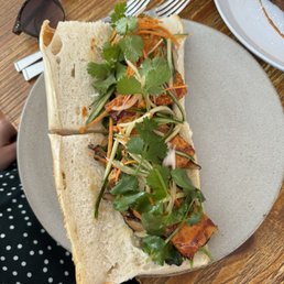 Bbq tofu sandwich