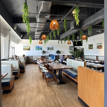 Beastside Kitchen - Dining room - Seafood Near Me - Honolulu, Hawaii