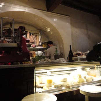 Il Santino - Beer, Wine & Spirits Near Me - Florence, FI