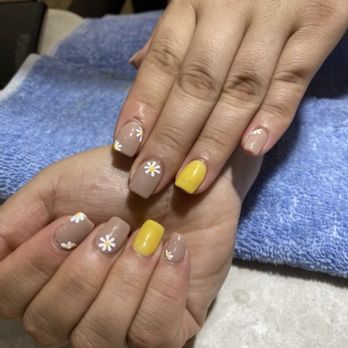 Galaxy Nail - Nail Salons Near Me - River Grove, Illinois
