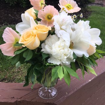 Loudoun D Floral - Amazing Floral Arrangement for my mom!! - Florists Near Me