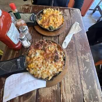 S'MAC - Build Your Own Mac with Mix-ins (Nosh) - American Near Me - New York, New York S'MAC - Build Your Own Mac with Mix-ins (Nosh) - American Near Me - New York, New York