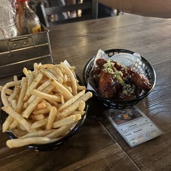 Wissahickon Brewing - Bbq miso wings and fries - Breweries Near Me - Philadelphia, Pennsylvania Wissahickon Brewing - Bbq miso wings and fries - Breweries Near Me - Philadelphia, Pennsylvania