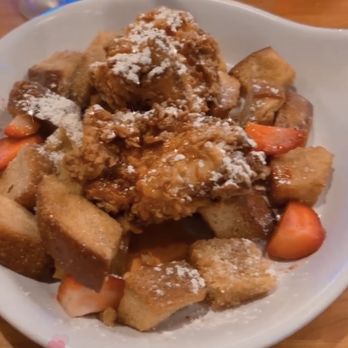Ruby Sunshine Charlotte Southend - Sweat heat chicken and French toast bites - Breakfast & Brunch Near Me - Charlotte, North Carolina Ruby Sunshine Charlotte Southend - Sweat heat chicken and French toast bites - Breakfast & Brunch Near Me - Charlotte, North Carolina