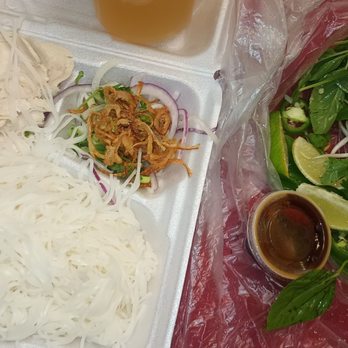 Pho Bistro - Chicken pho to-go - Vietnamese Near Me - Slidell, Louisiana Pho Bistro - Chicken pho to-go - Vietnamese Near Me - Slidell, Louisiana