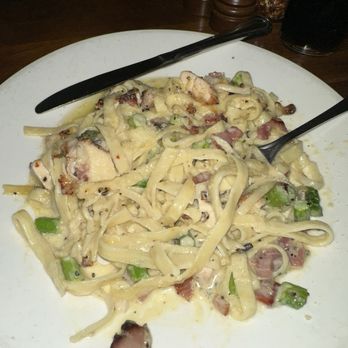 Zanata - Chicken Alfredo Llanito - Italian Near Me - Rockwall, Texas