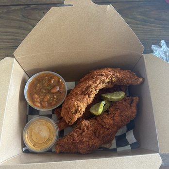 Crossroad Hot Chicken - Tender, baked beans, and sauce - Chicken Shop Near Me - Tampa, Florida Crossroad Hot Chicken - Tender, baked beans, and sauce - Chicken Shop Near Me - Tampa, Florida