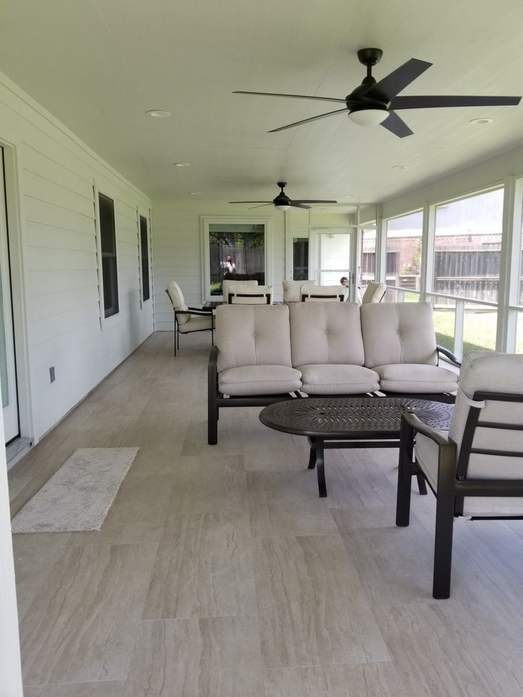 Slide of T&H General Contractor