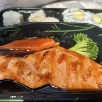 Kitaro - Salmon bento - Sushi Bars Near Me - New York, New York