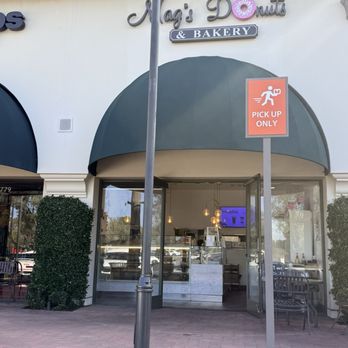 Mag’s Donuts & Bakery - Front entrance - Donuts Near Me - Irvine, California