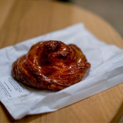 Pastry Cat - Salted honey bun