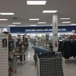 Marshalls - Canton Marshalls -- Village Shoppes : 95 Washington Street, Canton Interior