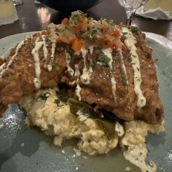 White Pillars Restaurant and Lounge - Smoked fried chicken with creamy grits and collard greens - Bars Near Me - Biloxi, Mississippi White Pillars Restaurant and Lounge - Smoked fried chicken with creamy grits and collard greens - Bars Near Me - Biloxi, Mississippi