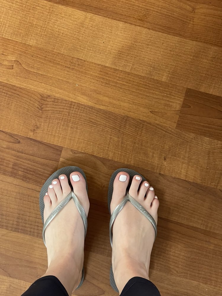 Nobly Nails & Spa Logo