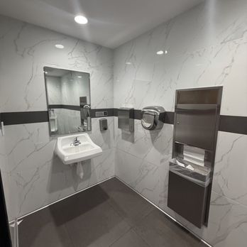 Lake Forest Express Wash - Clean bathrooms - Car Wash Near Me - Lake Forest, California Lake Forest Express Wash - Clean bathrooms - Car Wash Near Me - Lake Forest, California