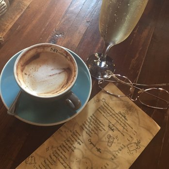 El Arbol Brunch - Cappuccino and cava - Modern European Near Me - Barcelona, B