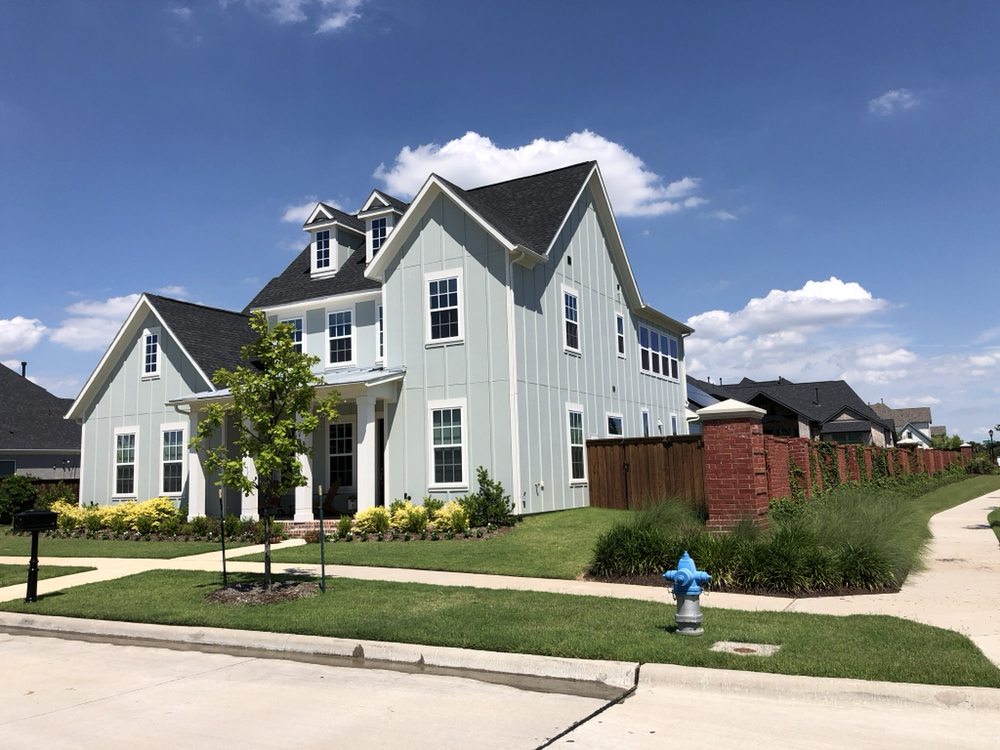 Slide of LC Roofing & Construction