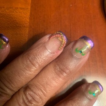 Night Light Nail Salon - They did a darned good job of replicating the picture! - Nail Salons Near Me - Seattle, Washington