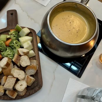 The Melting Pot - Cheese fondue - Fondue Near Me - Pittsburgh, Pennsylvania The Melting Pot - Cheese fondue - Fondue Near Me - Pittsburgh, Pennsylvania