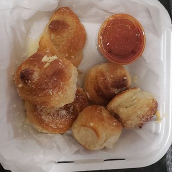Fratelli's Italian Restaurant - Garlic knots - Italian Near Me - Orlando, Florida Fratelli's Italian Restaurant - Garlic knots - Italian Near Me - Orlando, Florida