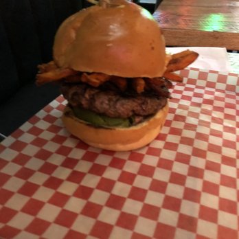 Notre-Bœuf-de-Grâce - Burgers Near Me - Montreal, Quebec