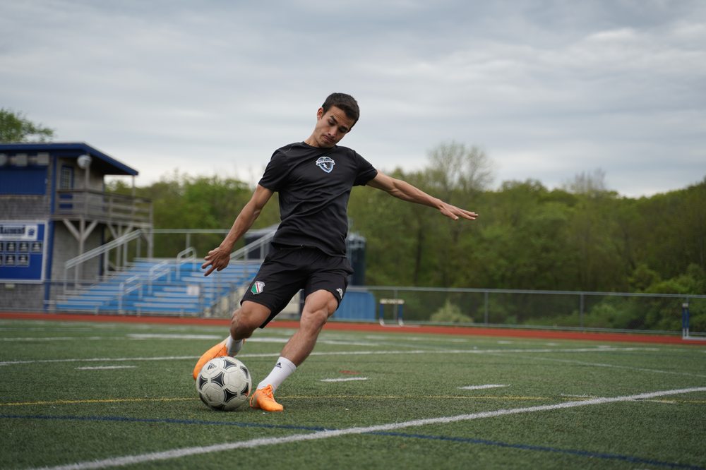 Elite Soccer 1-on-1 Logo
