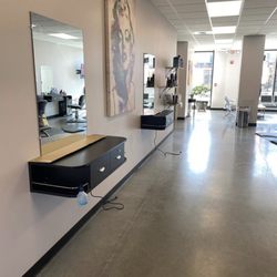 Park Street Kuts - We've added new stations to the salon! We are now hiring!