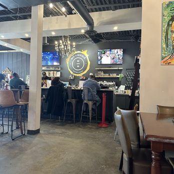 Mix and Mingle Coffee Lounge - Bar area - Coffee & Tea Near Me - Clinton, Maryland