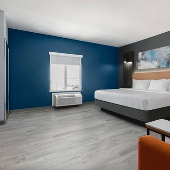 La Quinta by Wyndham Burleson - Suite - Hotels Near Me - Burleson, Texas