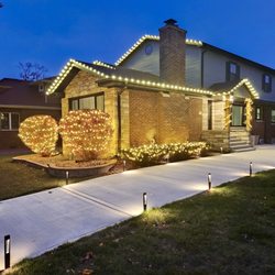 The Lights Guy - Roofline, Bushes & Garland Lighting