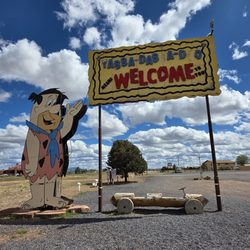 Raptor Ranch - Welcome sign