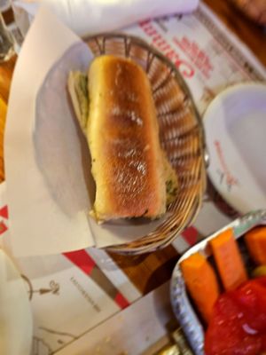 Sammy's Fish Box by null