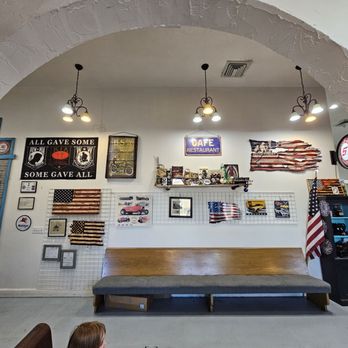 Chris' Cafe - Cafes Near Me - Clearfield, Utah