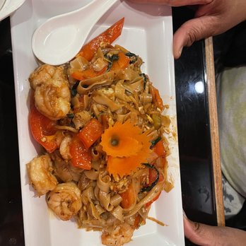Cafe Chinois - Drunken Noodles with Shrimp - Asian Fusion Near Me - Wilmington, North Carolina