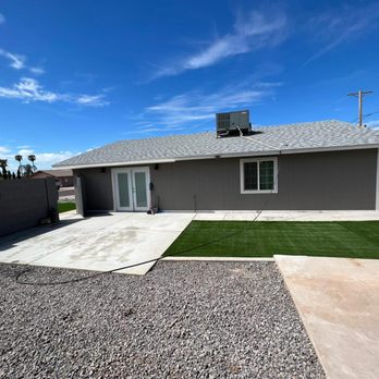 Antonio's Construction - a backyard with artificial grass - General Contractors Near Me Antonio's Construction - a backyard with artificial grass - General Contractors Near Me