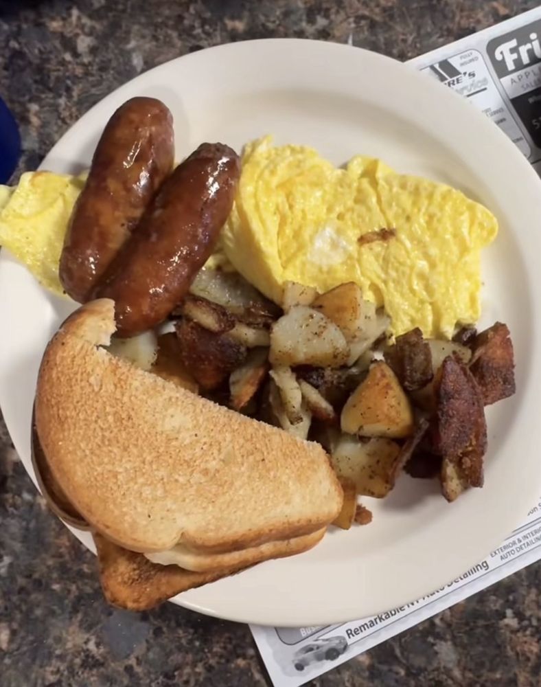 Babe's Cafe Logo