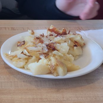 Route 352 Diner - a plate of potatoes and bacon - Italian Near Me - Brookhaven, Pennsylvania