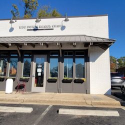 Big Doms Bagel Shop