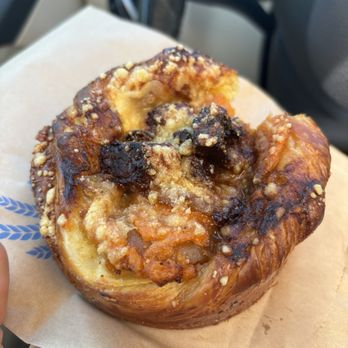 Mindy's Bakery - Desserts Near Me - Chicago, Illinois