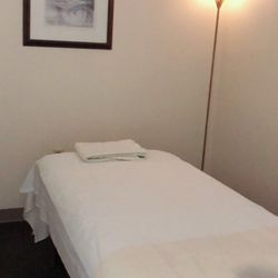 Joma Chinese Massage - Another private massage room.