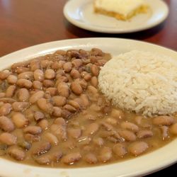 El Cafetal - Breaded and fried pork loin with plantains (rice and beans on another plate)