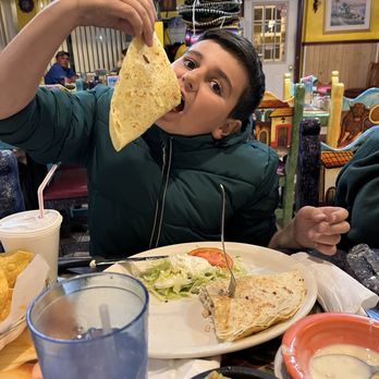 Los Amigos - Mexican Near Me - Mountain Grove, Missouri