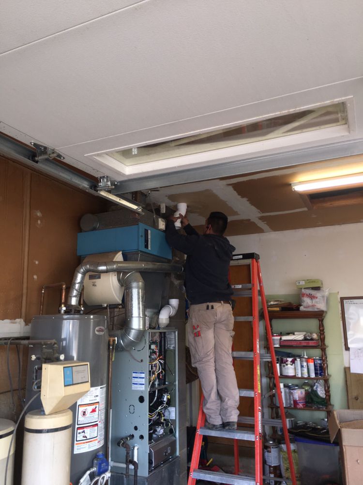 Slide of Blue Fox Heating & Cooling