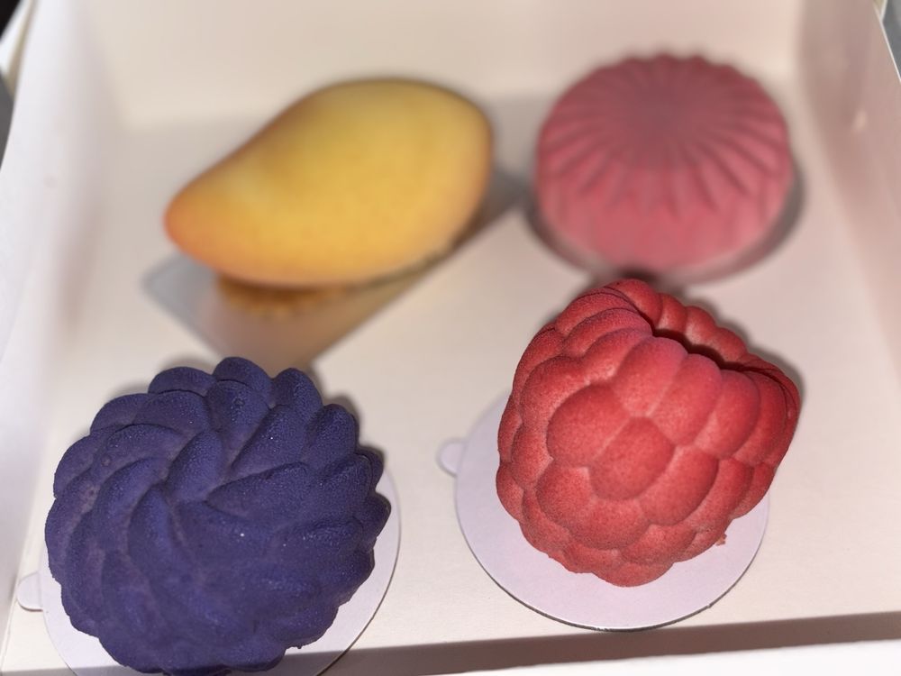 Kyiv Cakes Bakery Logo