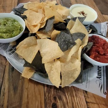 Tee Line Nash - Triple dip - Sports Bars Near Me - Nashville, Tennessee