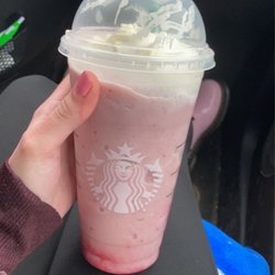 Starbucks - Strawberry creme frap
