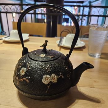 Lunasia Dim Sum House - Fancy Tea Pot - Dim Sum Near Me - Pasadena, California