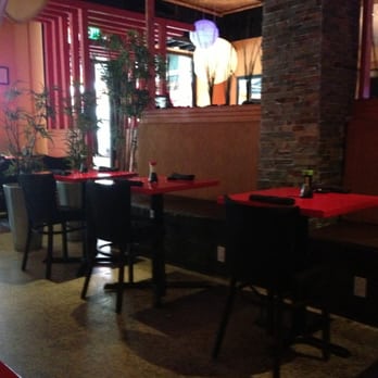 Moshi Moshi - Inside - Sushi Bars Near Me - Miami Beach, Florida
